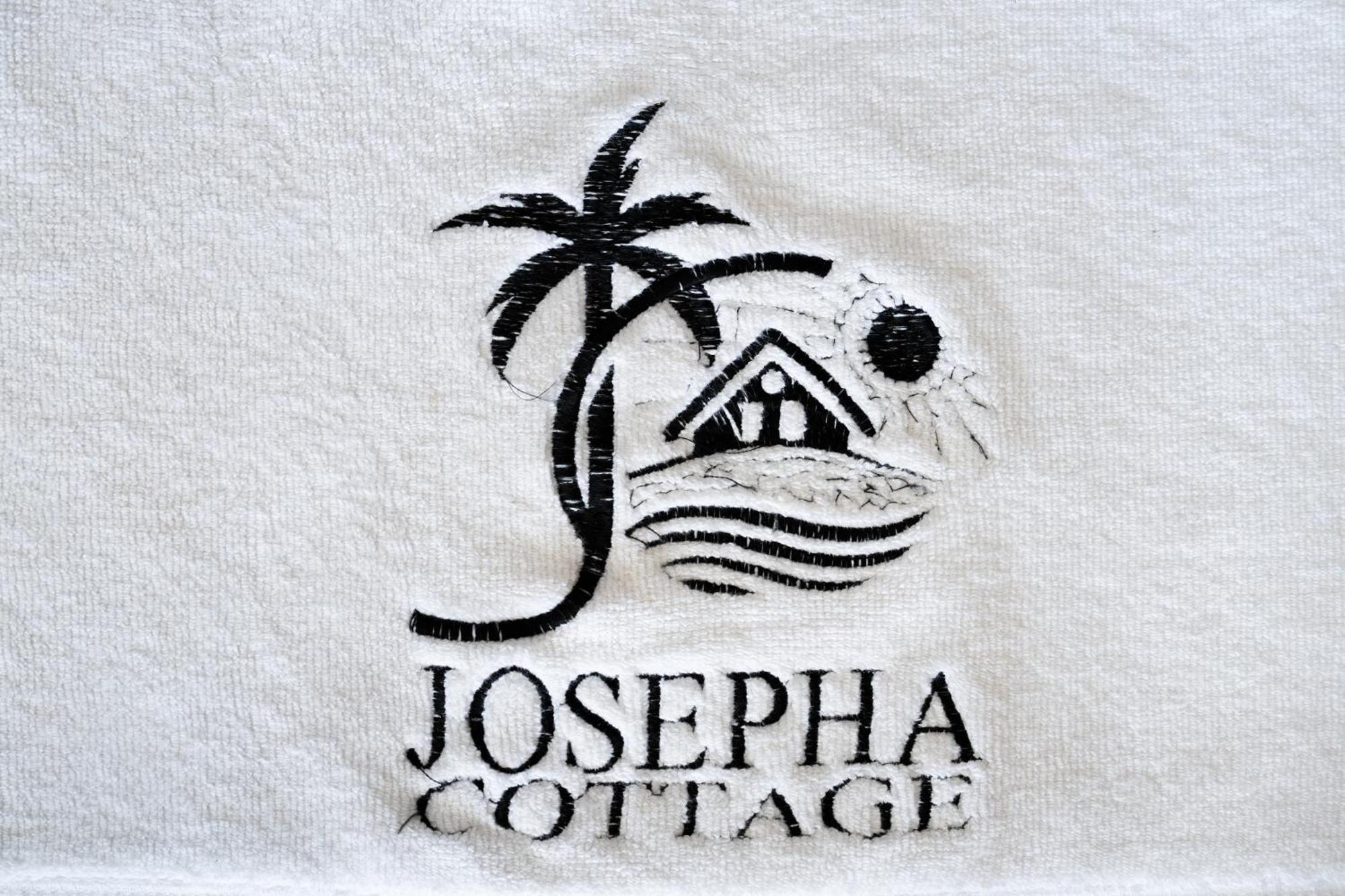 Josepha Cottage Ngurbloat Εξωτερικό φωτογραφία